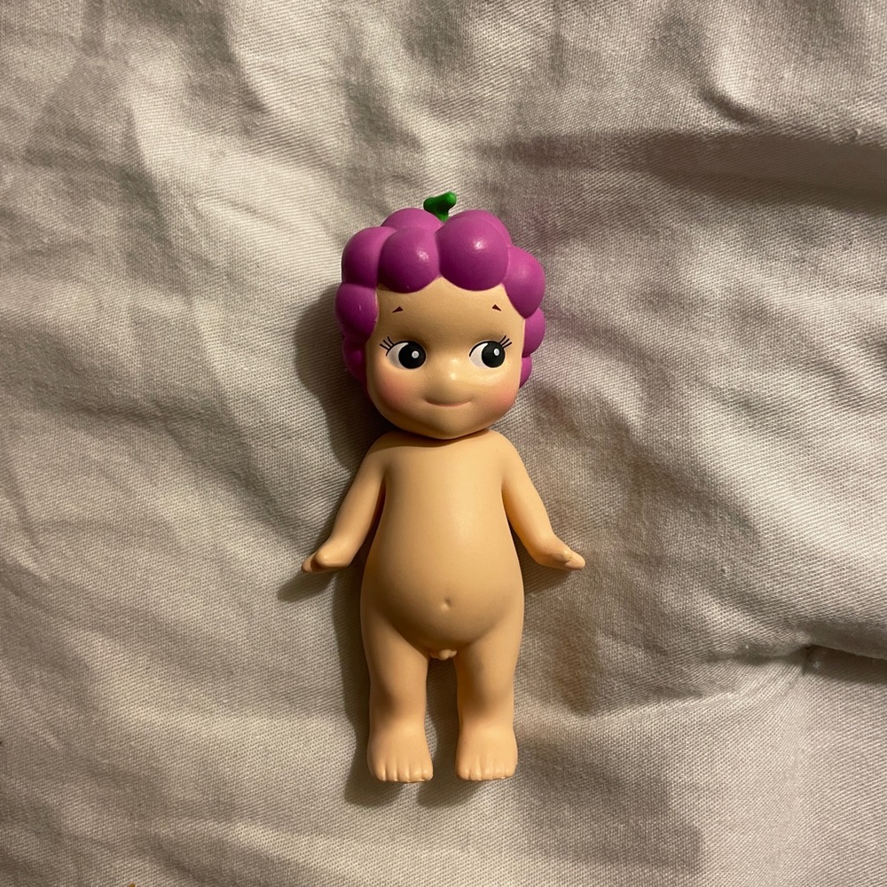 Sonny angel grapes